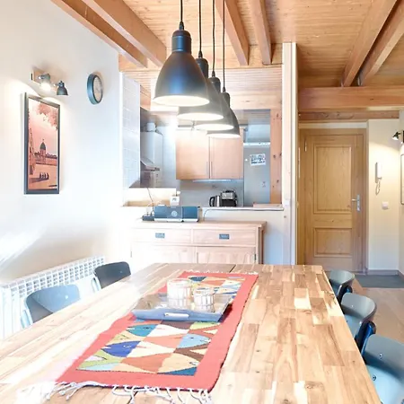 Saplan Real Estate Duplex Longuera * Лес