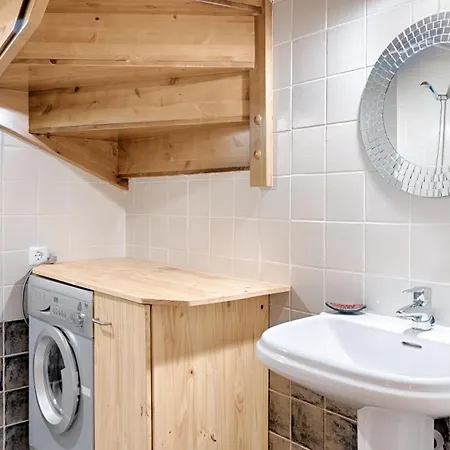 Saplan Real Estate Duplex Longuera * Лес