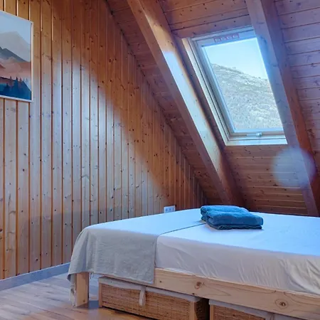 Saplan Real Estate Duplex Longuera * Лес